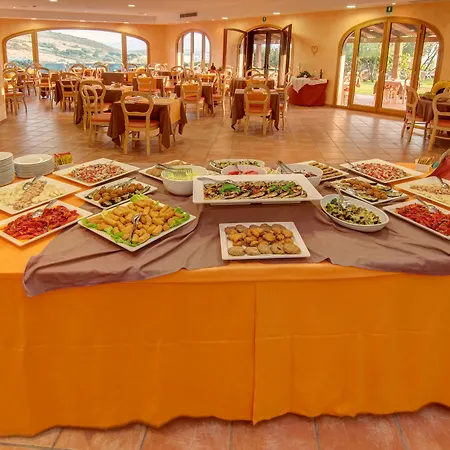Dp - Sardinia מלון 4*